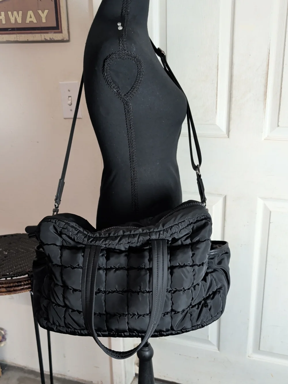 Urban Expressions Black Puffer Bag
